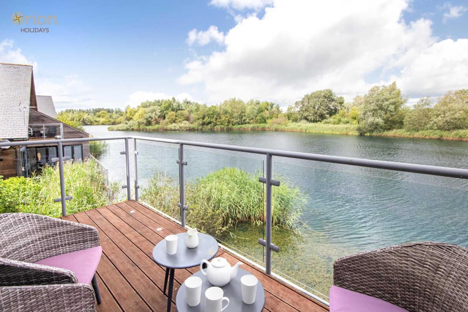 Waters Edge 04, Waterside Lodge P South Cerney Dış mekan fotoğraf
